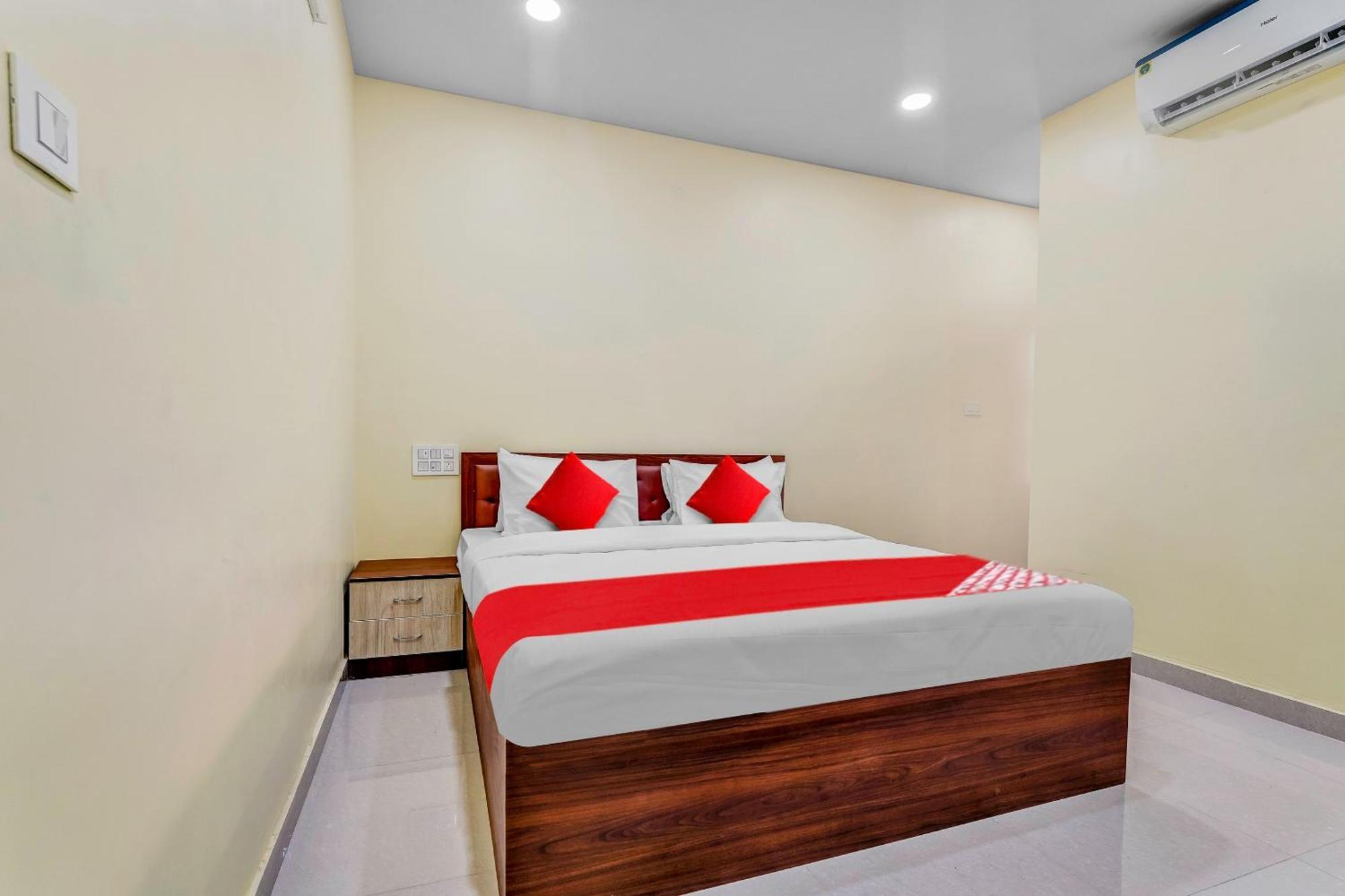 Oyo Flagship Hotel Ayodhya Bangalore Exterior photo