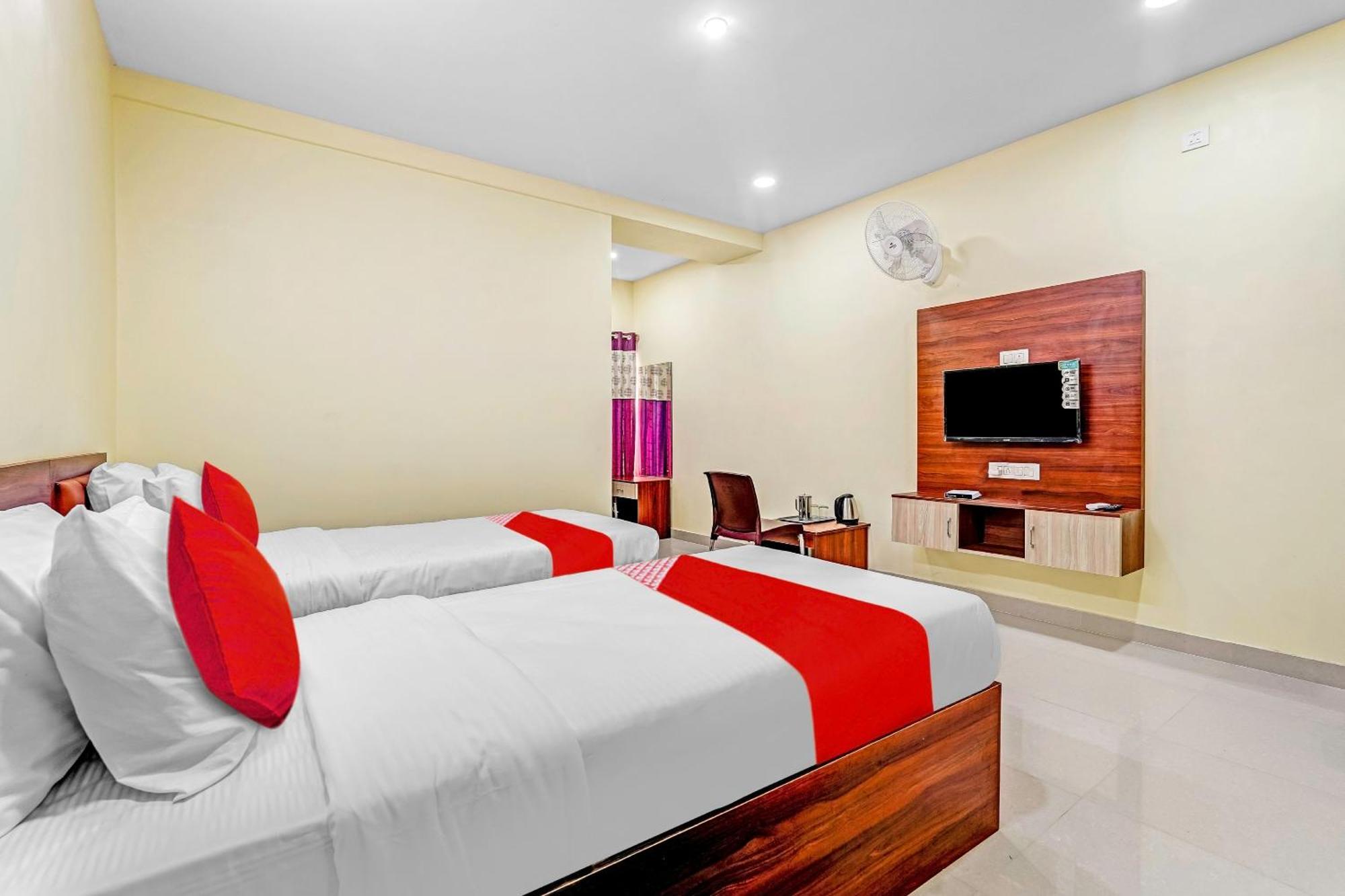 Oyo Flagship Hotel Ayodhya Bangalore Exterior photo