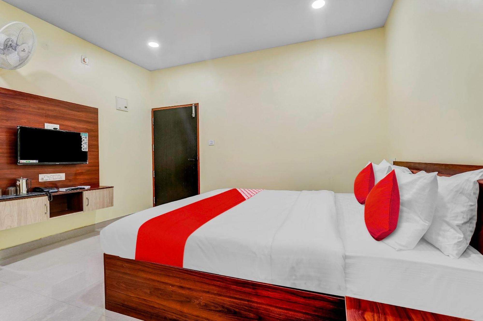 Oyo Flagship Hotel Ayodhya Bangalore Exterior photo