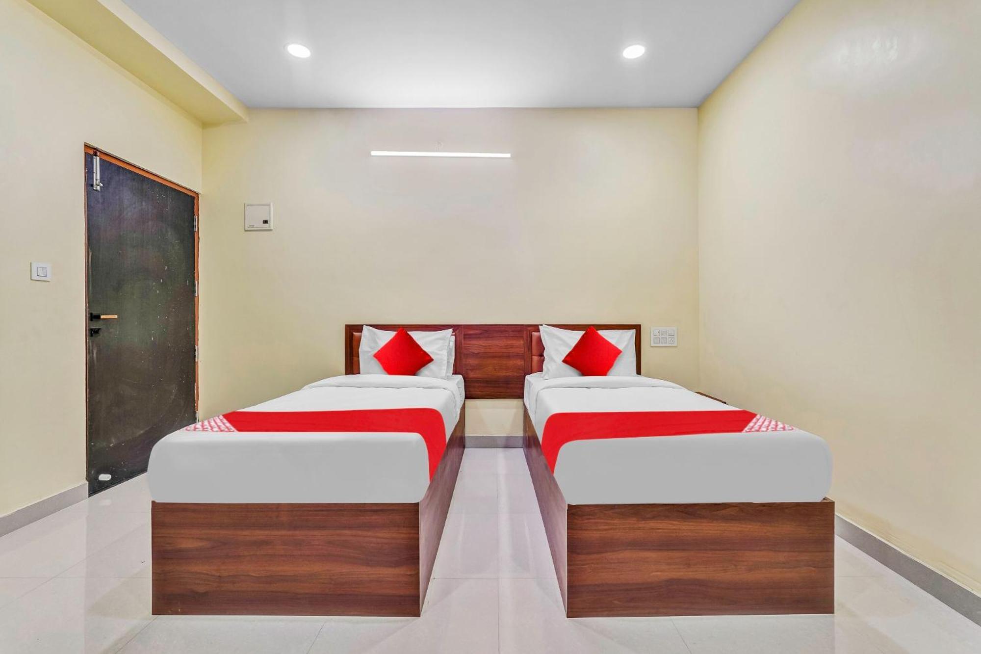 Oyo Flagship Hotel Ayodhya Bangalore Exterior photo